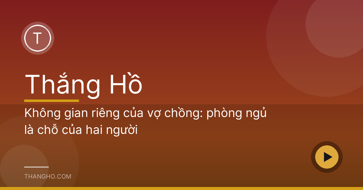 Phòng ngủ vợ chồng gọn gàng với hai tủ đầu giường cân đối