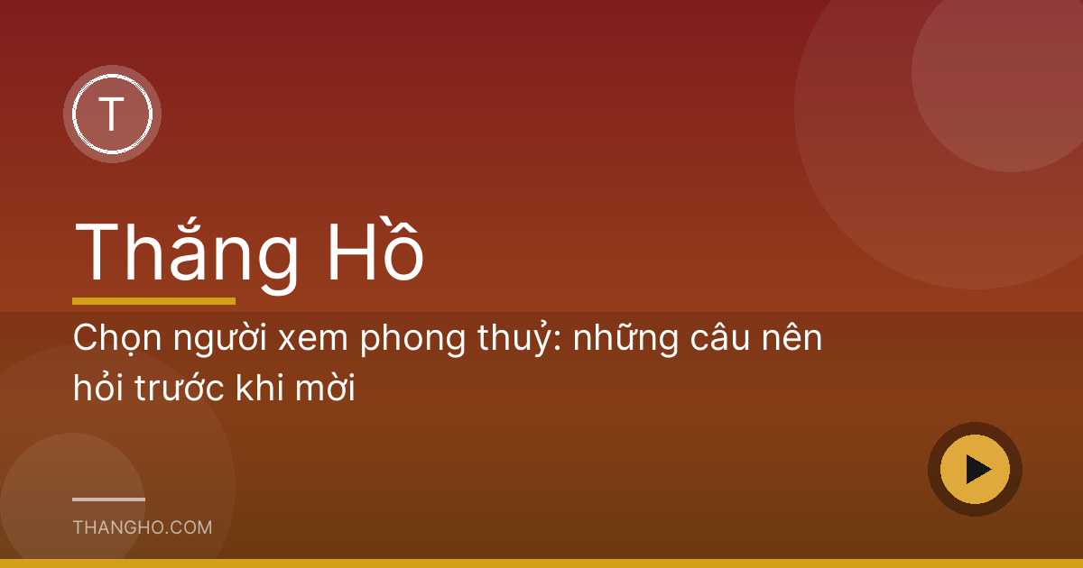 Người tư vấn đi xem nhà cùng chủ nhà, chỉ tay về phía cửa sổ